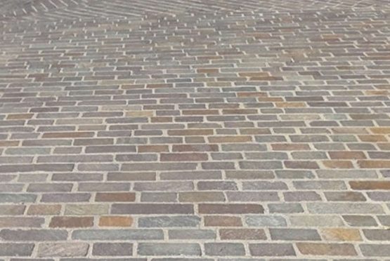 Porphyry paving blocks